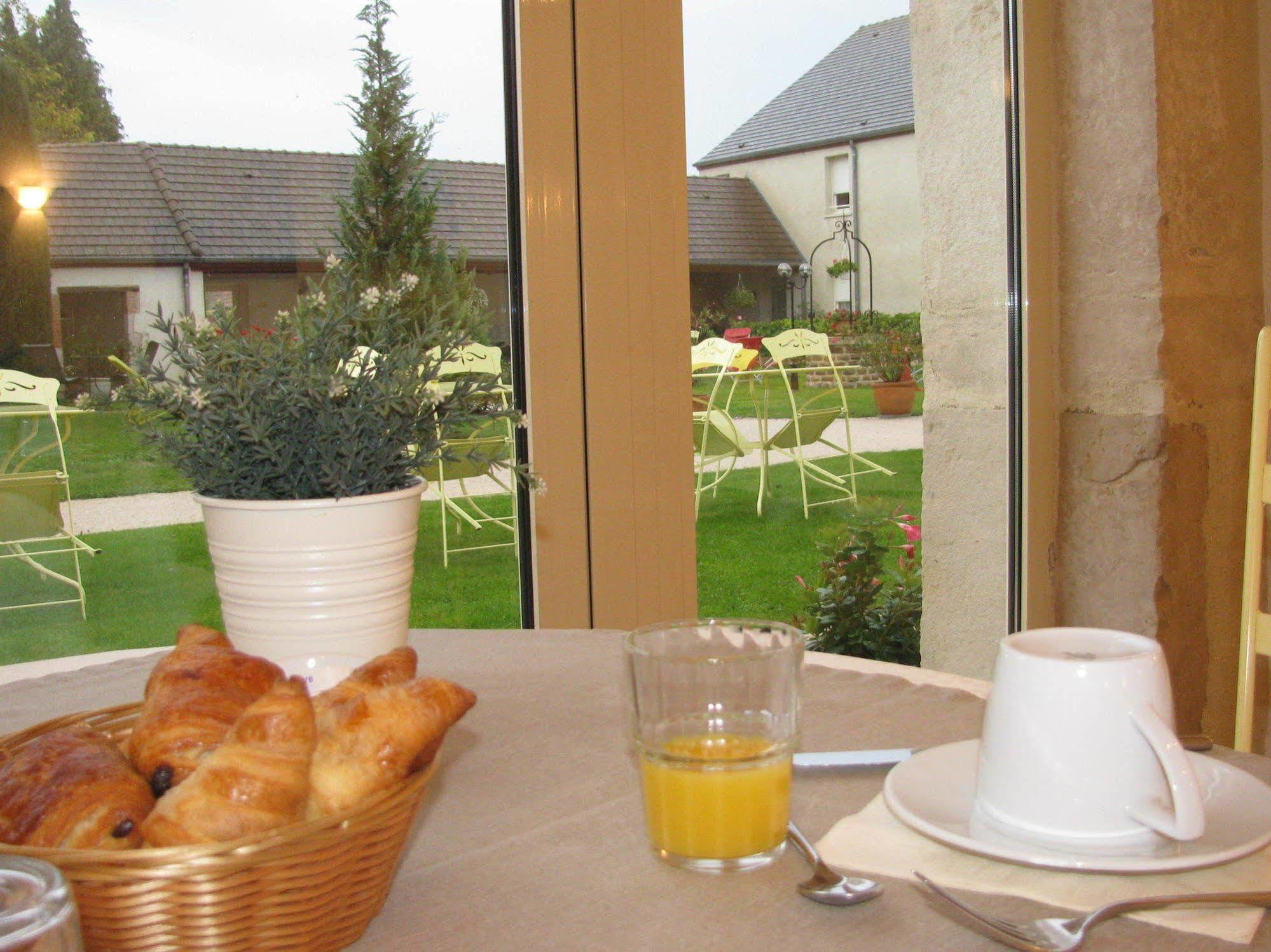 Hotel L'Oree Des Vignes Gilly-lès-Cîteaux Екстериор снимка