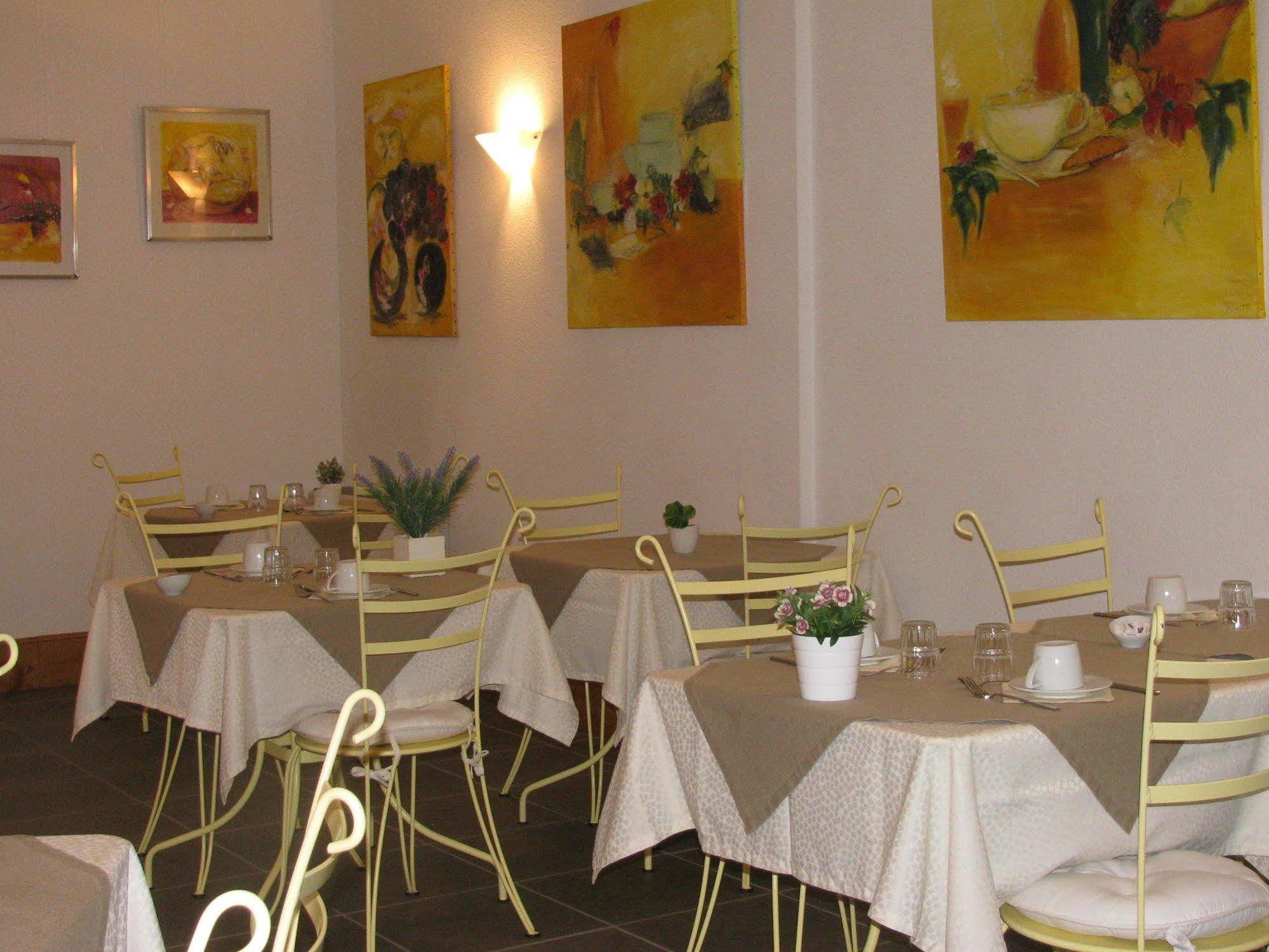 Hotel L'Oree Des Vignes Gilly-lès-Cîteaux Екстериор снимка